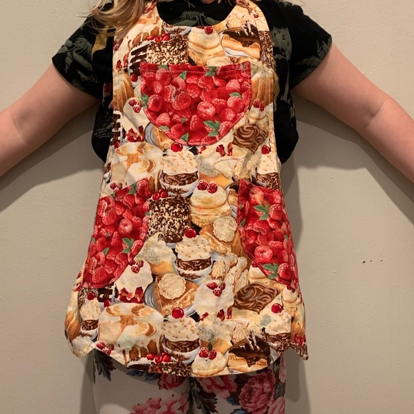 Handmade Kids’ Reversible Apron - Picture 5 of 8